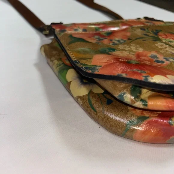 Patricia Nash glazed leather floral studded messenger crossbody - Picture 6 of 16